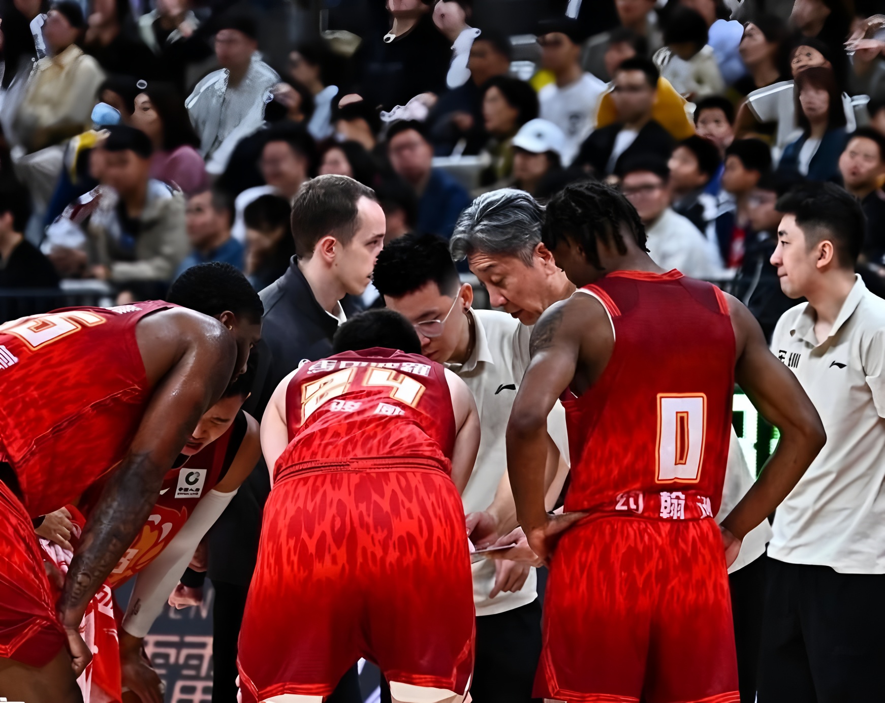 艾尚娱乐平台入口-关于冲刺阶段广东宏远备战CBA常规赛清晨山东泰山备战亚冠，风云突变山东男篮清晨复出首秀瞬间刷屏的信息