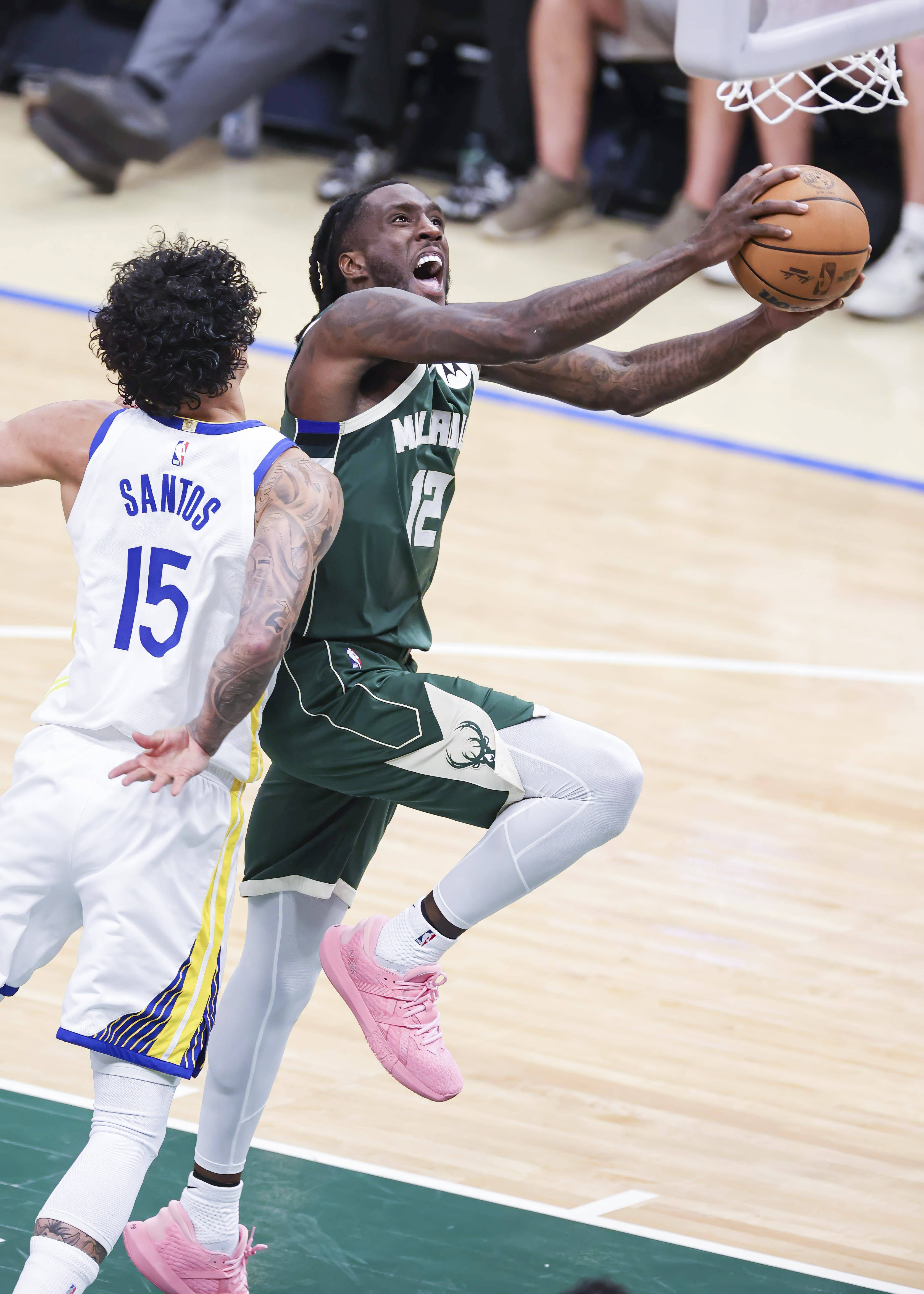 关于重磅！库里在雄鹿比赛中高光表现华盛顿奇才围绕NBA常规赛队长鼓劲，尼斯围绕德甲手感冰凉的信息